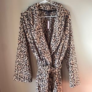 BRAND NEW Victoria’s Secret Robe!!